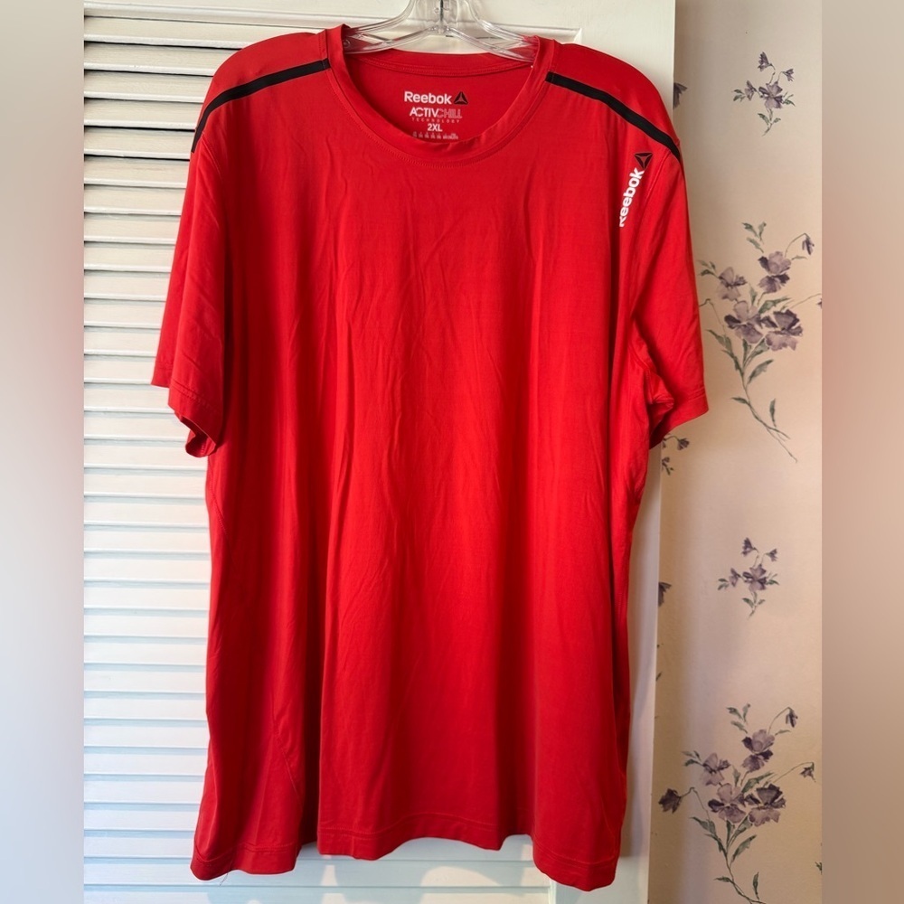 Reebok Active Chill Technology Short Sleeve Red T-Shirt in Size 2XL EUC